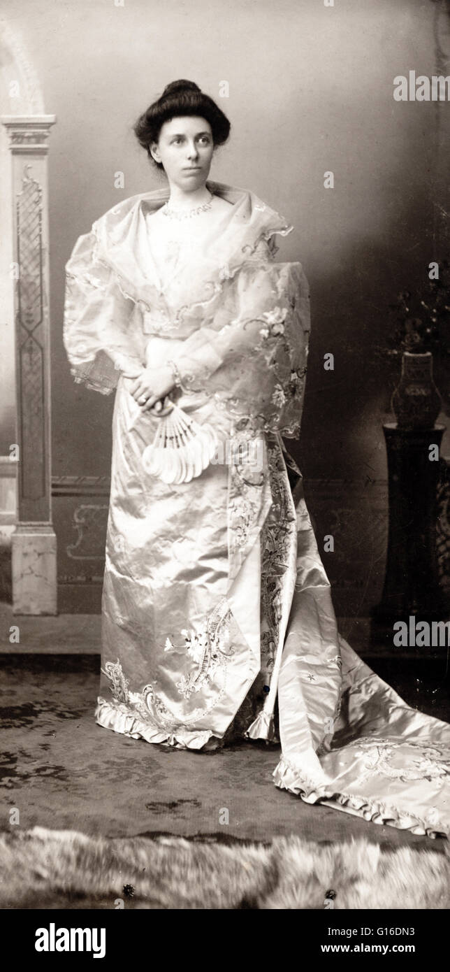 Mme Taft Filipina en costume. Helen Louise Herron "Nellie" Taft (2 juin 1861 - Mai 22, 1943) était l'épouse de William Howard Taft et première dame des États-Unis de 1909 à 1913. Nellie est diplômé de l'Cincinnati College of Music et enseigné scho Banque D'Images