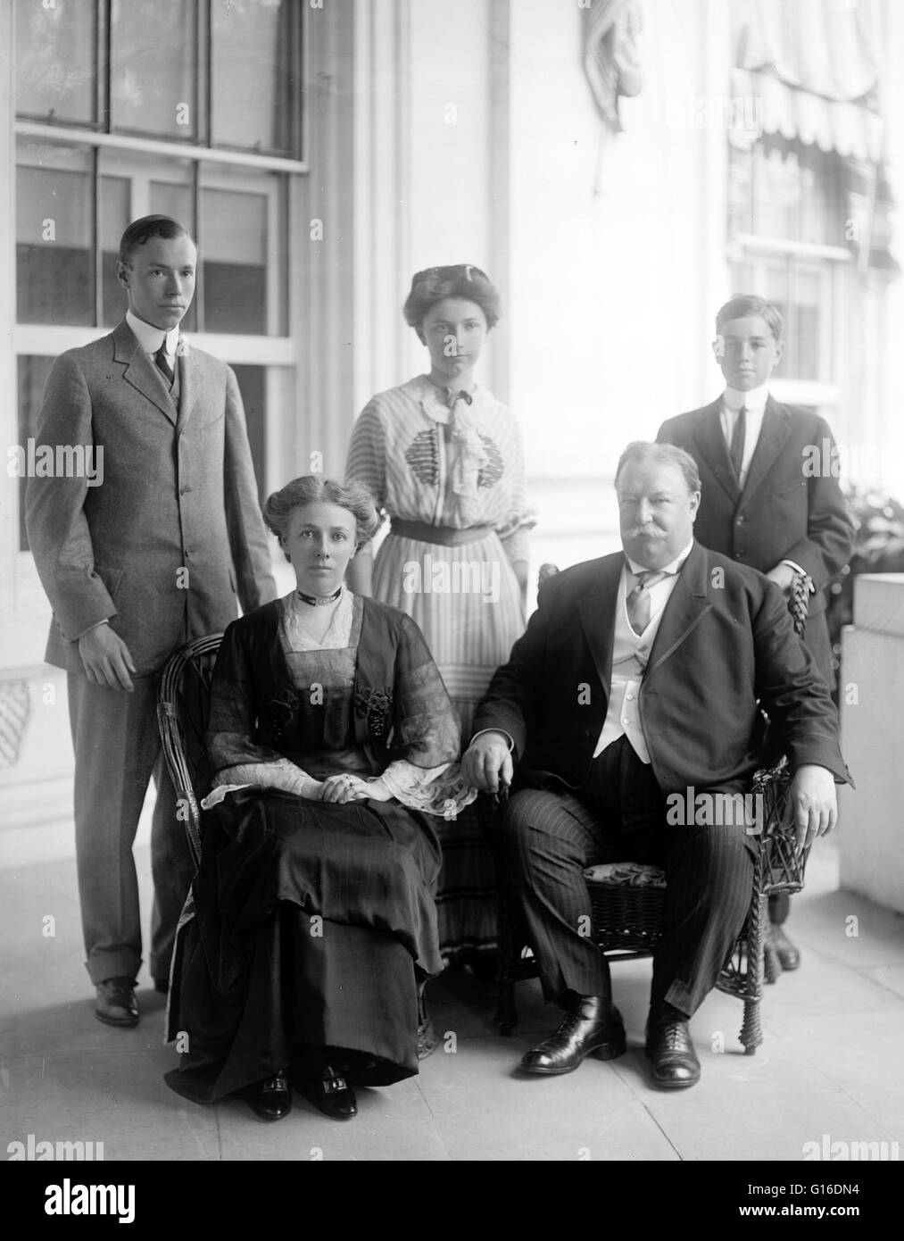 L'Tafts célébrant leur 25e anniversaire, le 18 juin 1911. William Howard Taft (Septembre 15, 1857 - mars 8, 1930) a été le 27e président des États-Unis (1909-1913) et plus tard le 10e Juge en chef de l'United States (1921). Il est l'o Banque D'Images