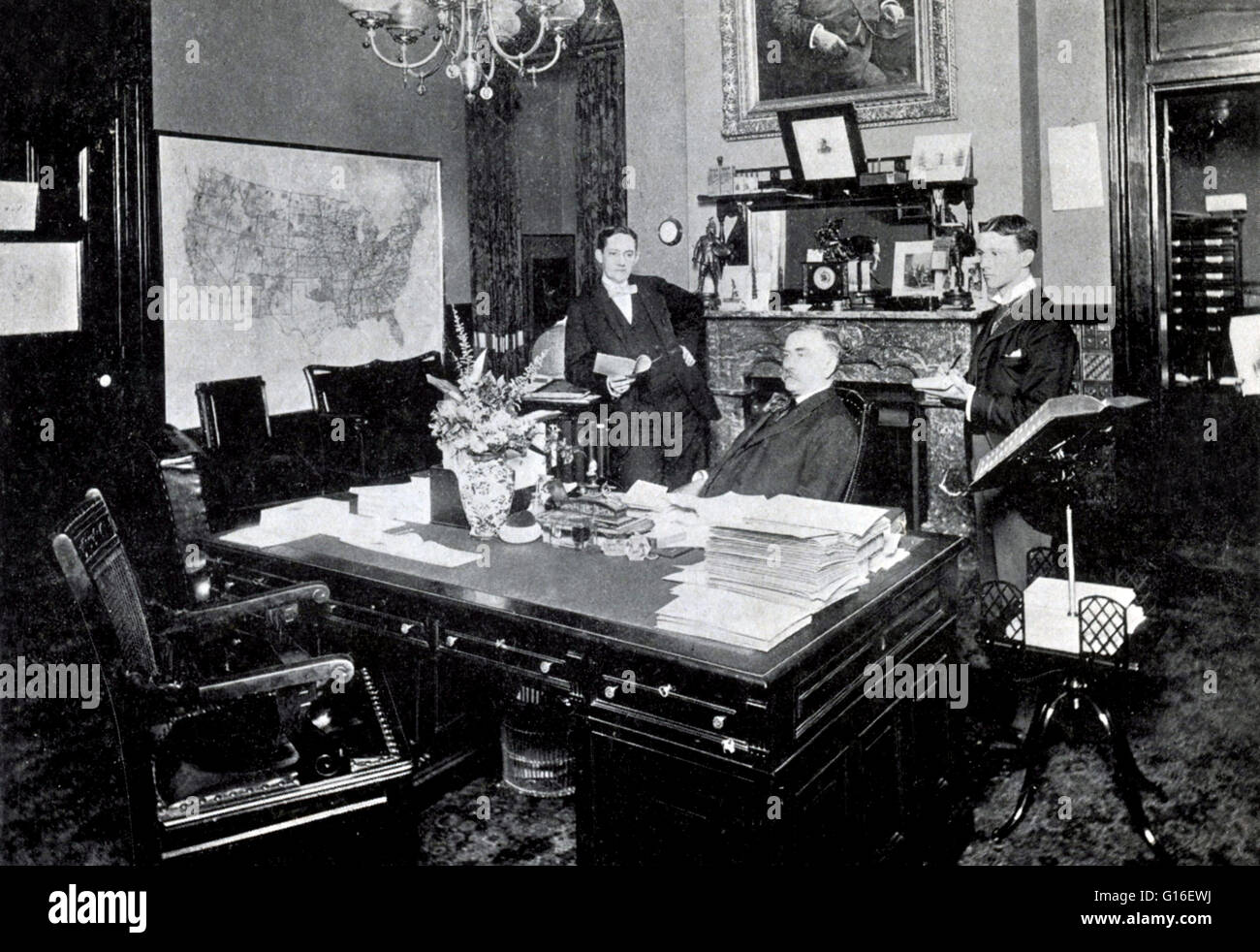 Secrétaire de l'Agriculture Morton à son bureau. Le 8 septembre 1894. Julius Sterling Morton (22 avril 1832 - 27 avril 1902) était un éditeur de journal du Nebraska qui a servi comme Président Grover Cleveland est secrétaire de l'Agriculture. Il était un Bourbon la démocratie représ Banque D'Images