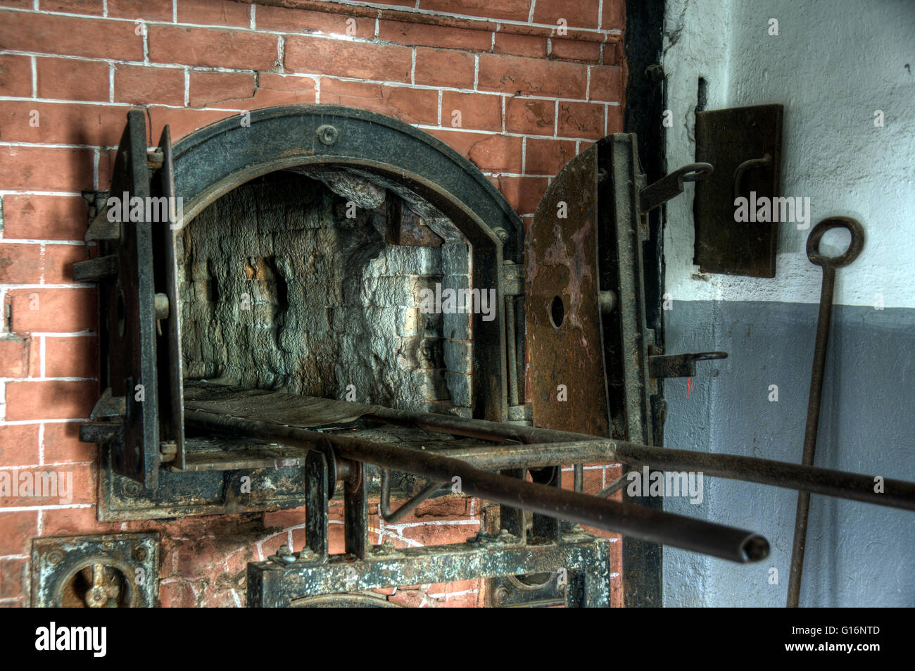 Four crématoire près de la chambre à gaz au camp de concentration de Mauthausen Banque D'Images