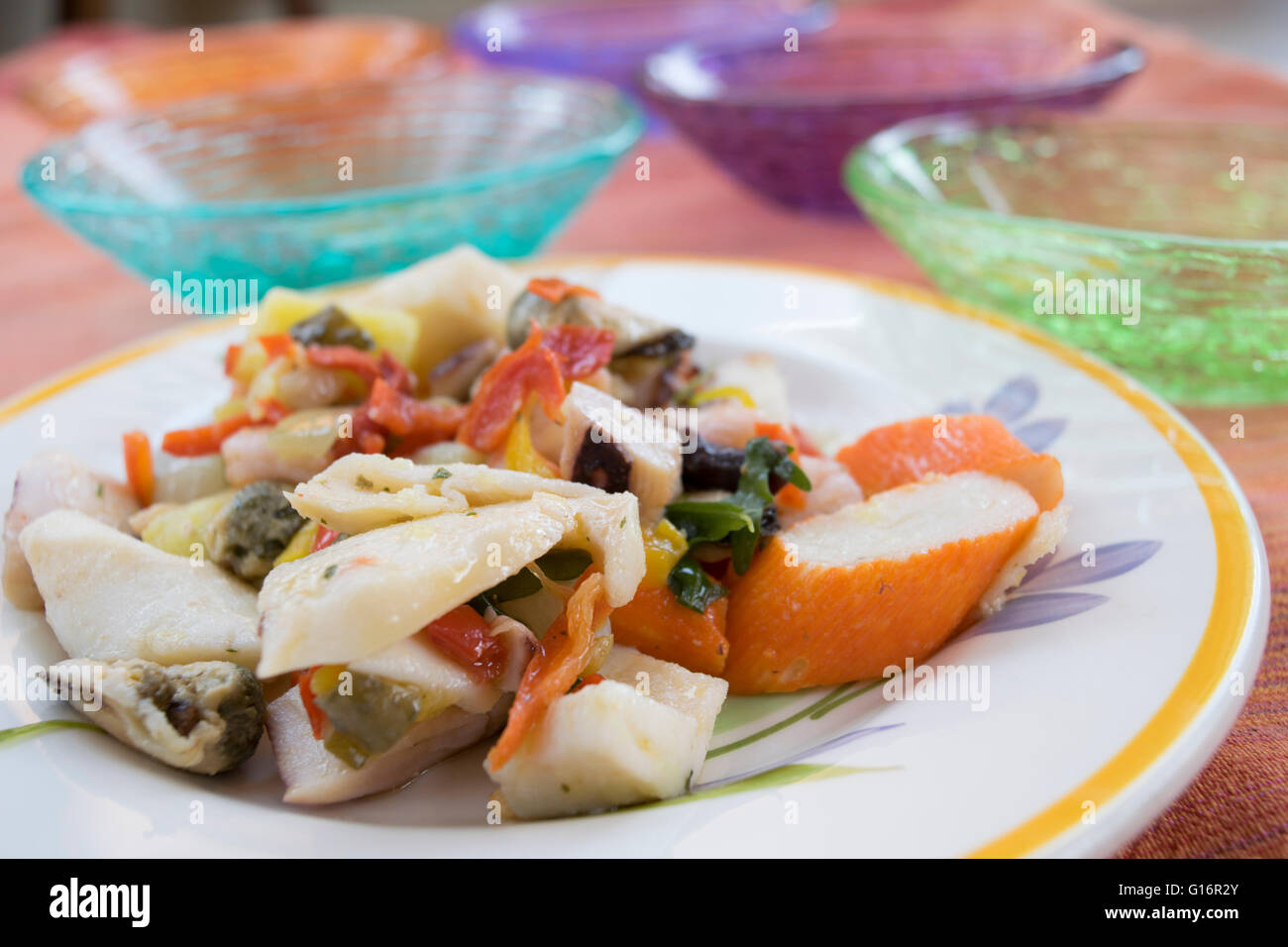 Salade de fruits de mer en plat Banque de photographies et d’images à haute résolution Alamy