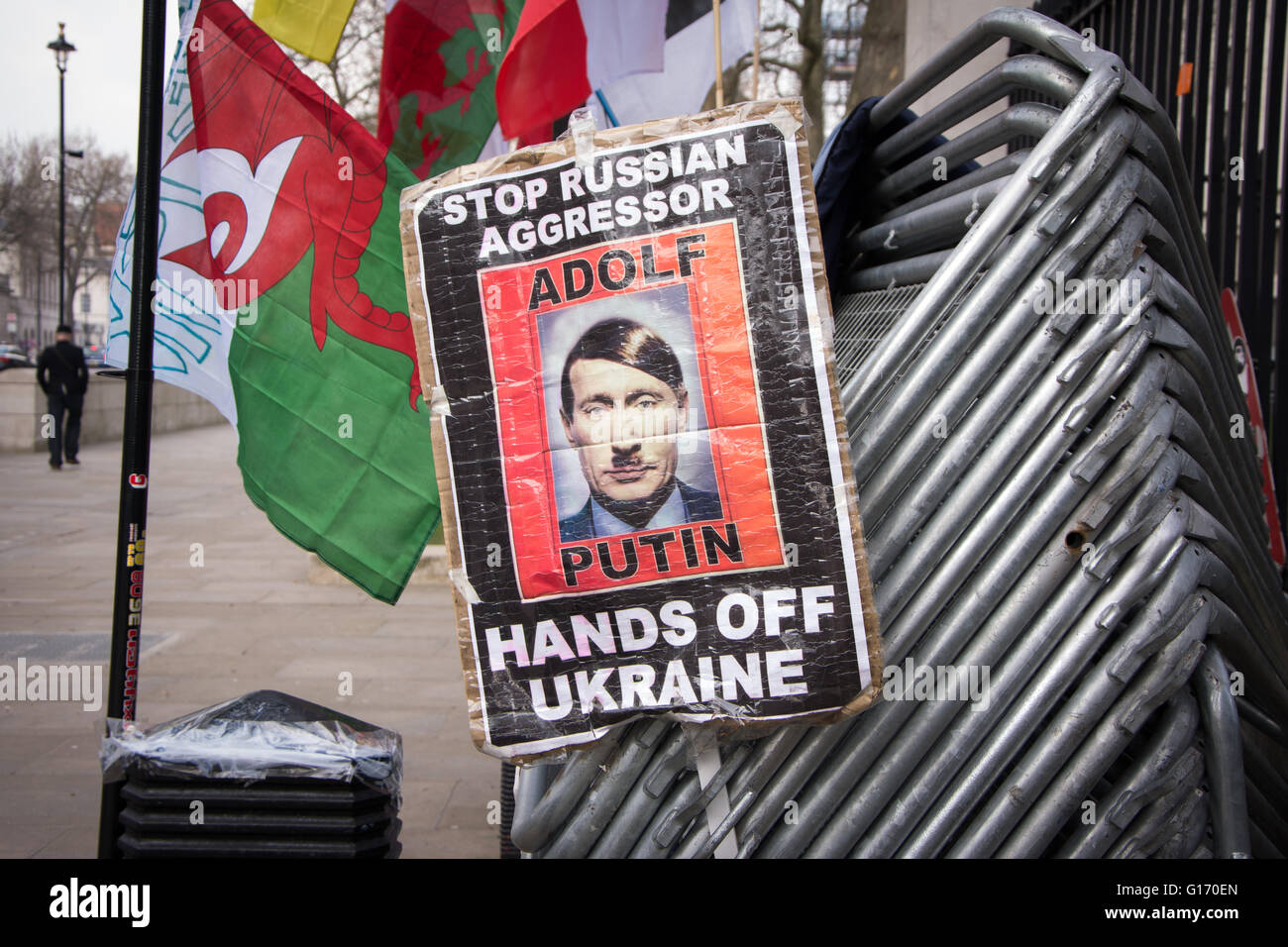 Anti-Putin poster près de Downing Street, Londres Banque D'Images