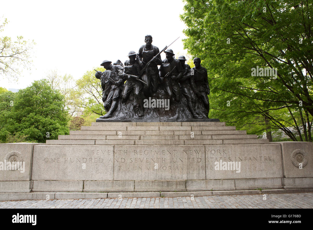 Mémorial à la 107ème Infantry à Central Park à New York City, USA. La sculpture de bronze est dédié à la 107e New York en Banque D'Images