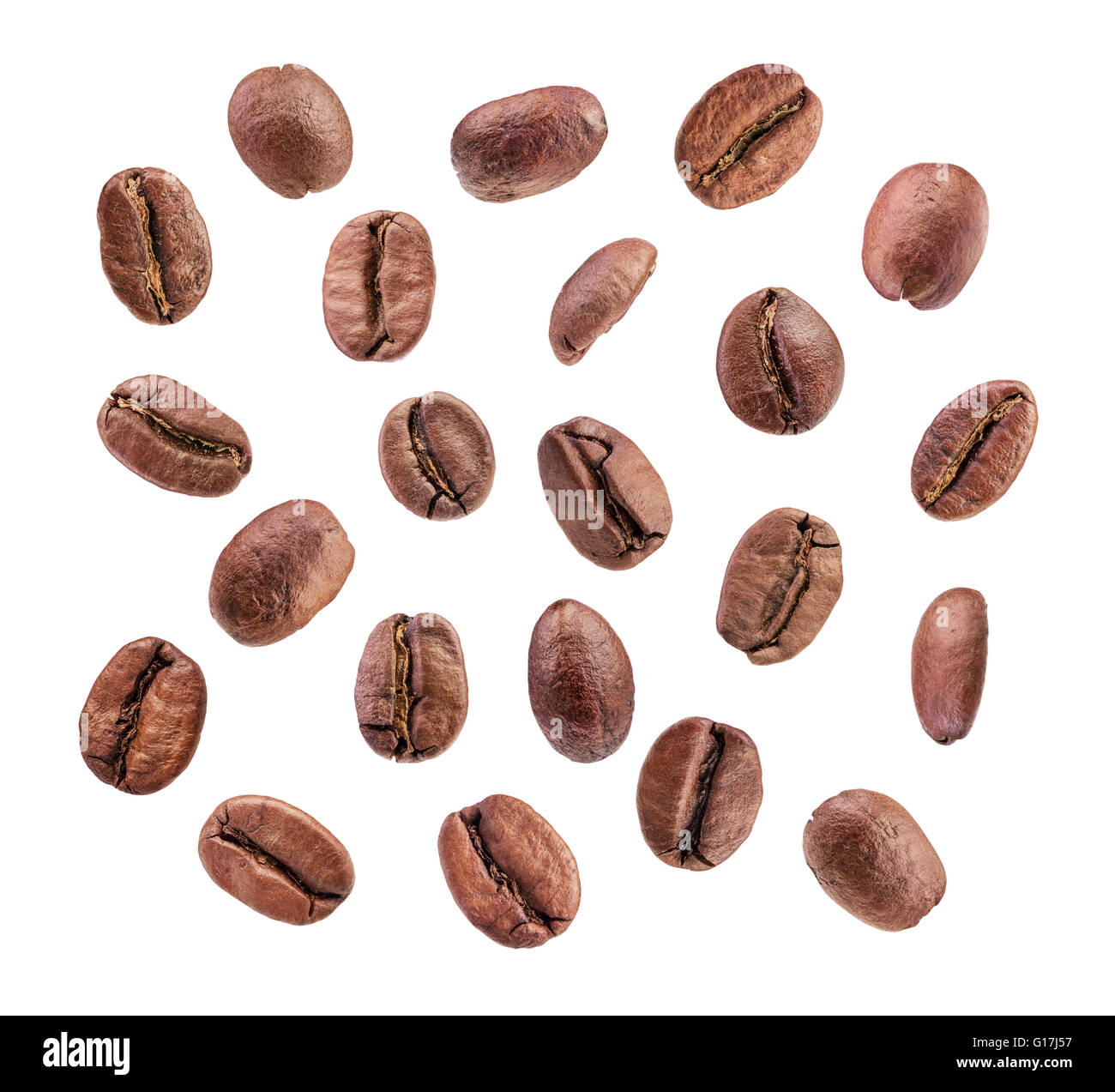 Ensemble de grains de café torréfiés macrophotographie isolé sur fond blanc Banque D'Images