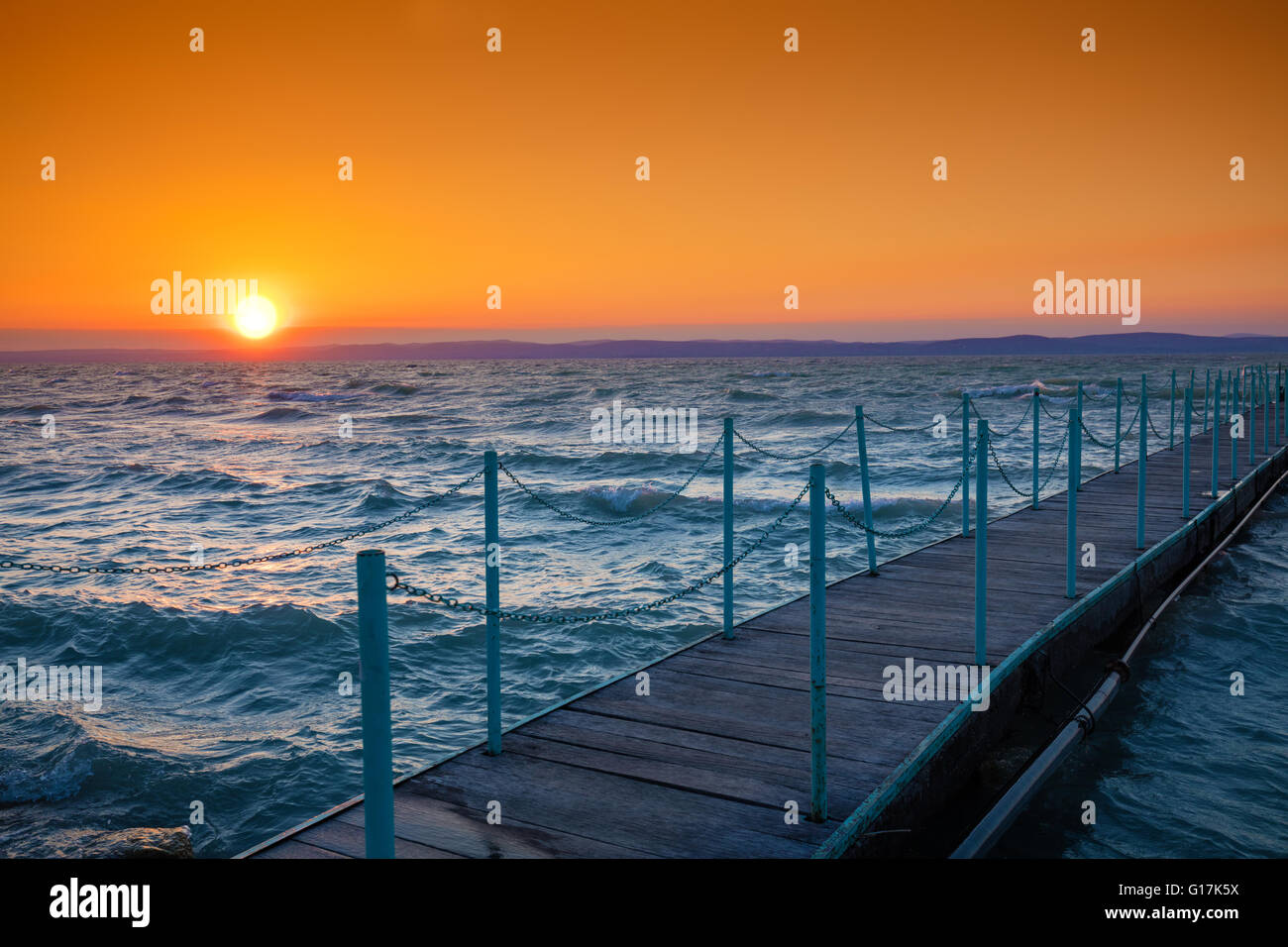 Coucher de soleil sur le lac Balaton, Hongrie, Europe Banque D'Images