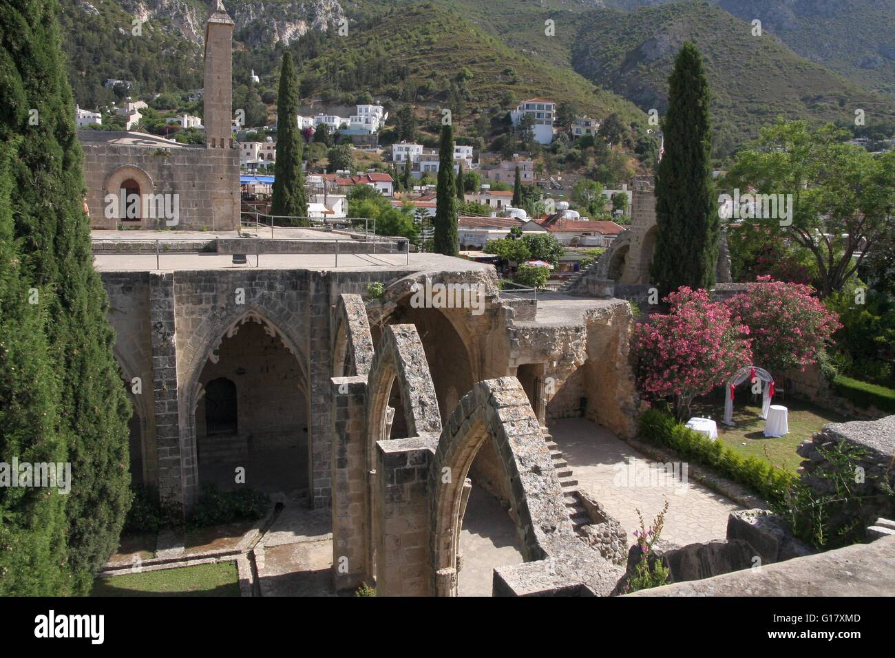 Ruines du monastère de Bellapais magnifique, Chypre du Nord Banque D'Images