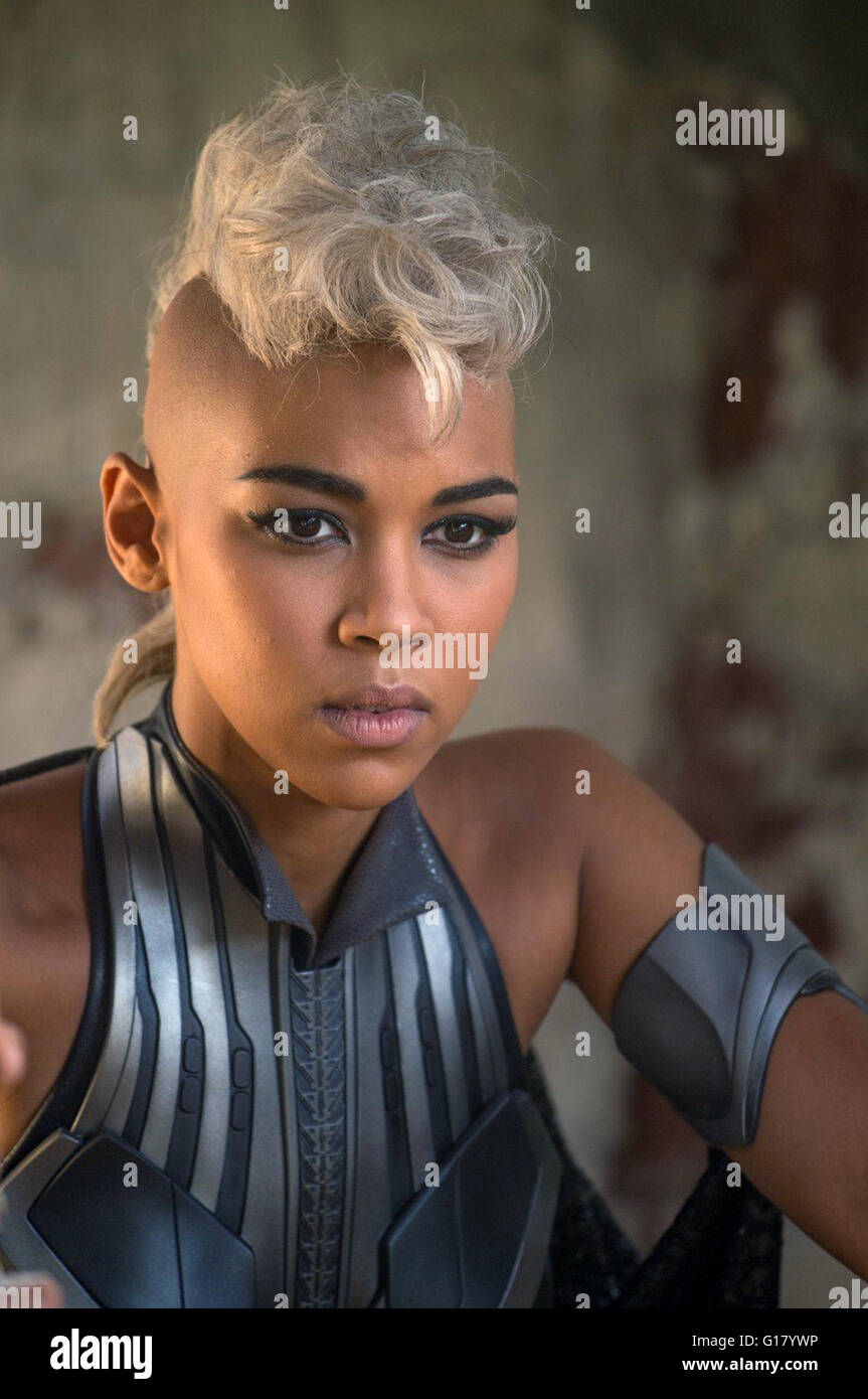 X-Men : Apocalypse est un super-héros américain film basé sur le X-Men personnages qui apparaissent dans les Marvel Comics. Cette photo est pour un usage éditorial uniquement et est l'auteur de la société film et/ou le photographe attribué par le film ou la société de production et ne peut être reproduite que par des publications dans le cadre de la promotion du film ci-dessus. Un crédit obligatoire pour l'entreprise de film est nécessaire. Le photographe devrait également être portés lorsqu'il est connu. Banque D'Images