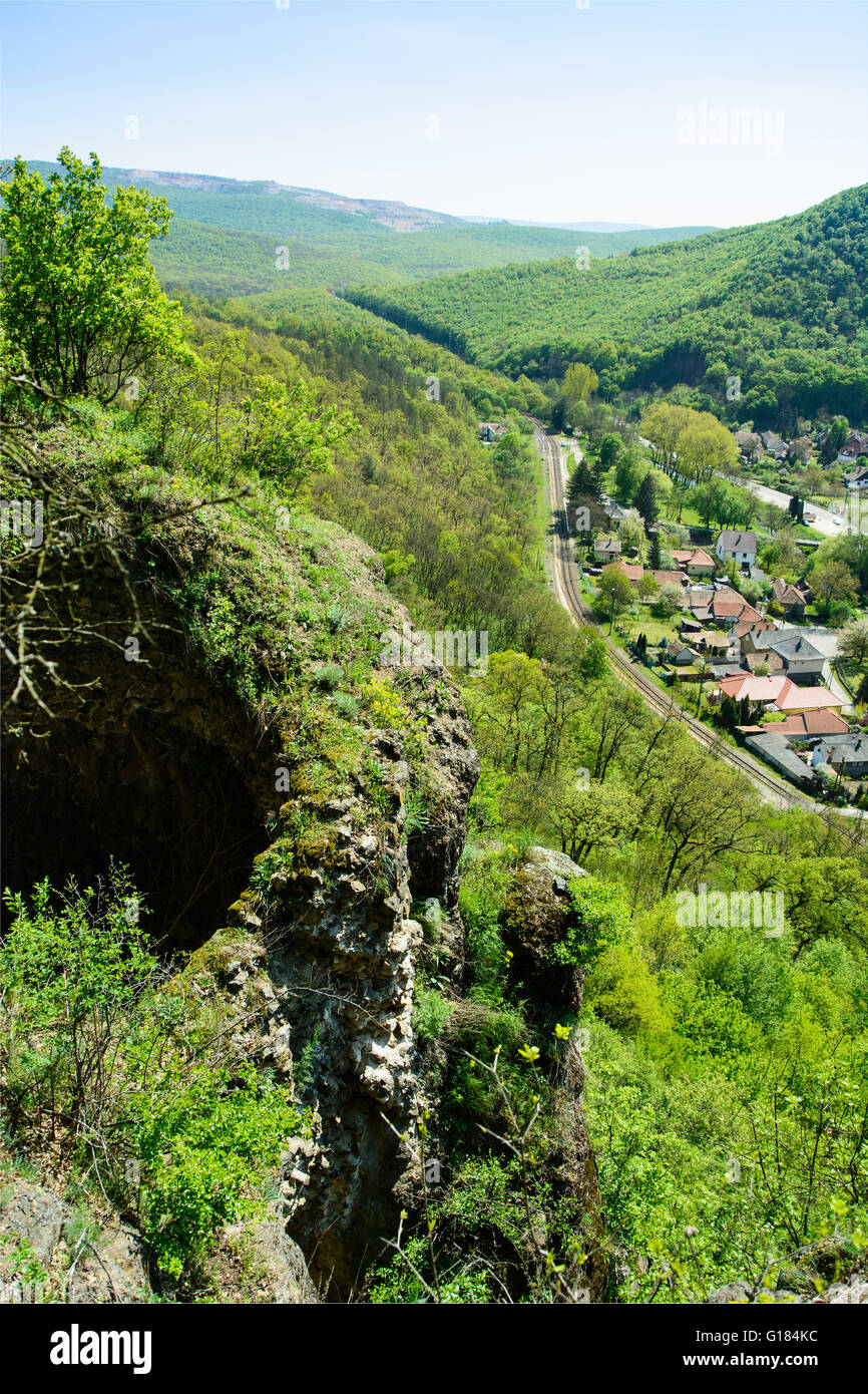 Vue depuis la colline du château à Szarvasko Hêtre, Montagnes, Hongrie Banque D'Images