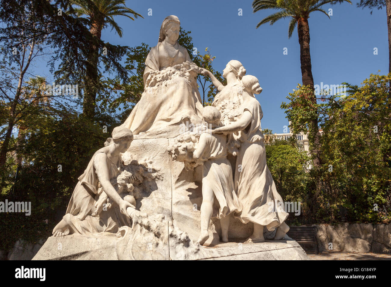 Statue de la reine Victoria situé en face de l'Hôtel Regina, Nice, Côte d'Azur, France Banque D'Images