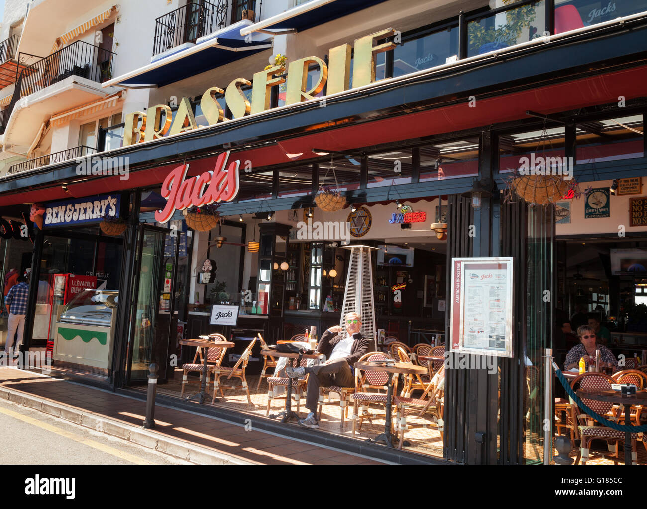 Cafe bar brasserie Jacks, Puerto Banus, Marbella Andalousie Espagne Europe Banque D'Images