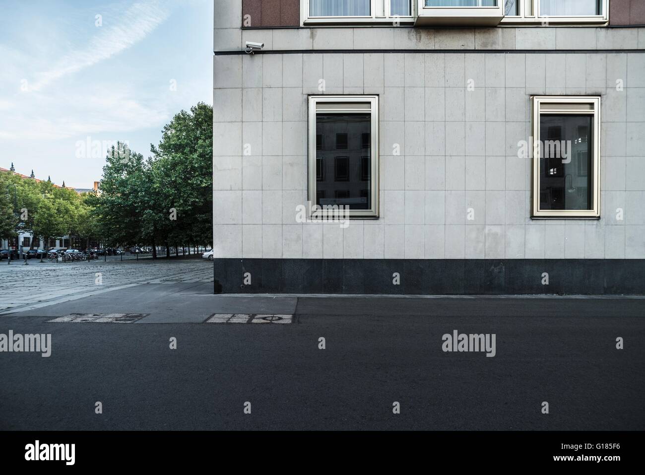 Façade de la mi-siècle bâtiment moderne, Berlin, Allemagne Banque D'Images