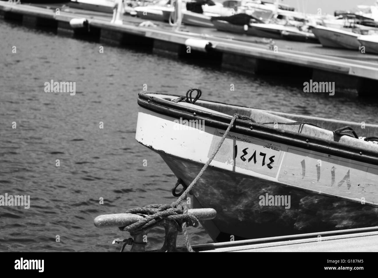 Un bateau ancré au quai Banque D'Images