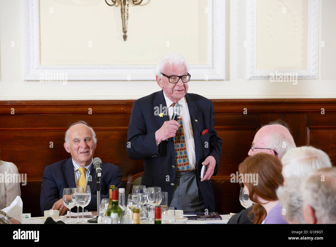 Barry Cryer au déjeuner littéraire Oldie 10-05-16 Banque D'Images