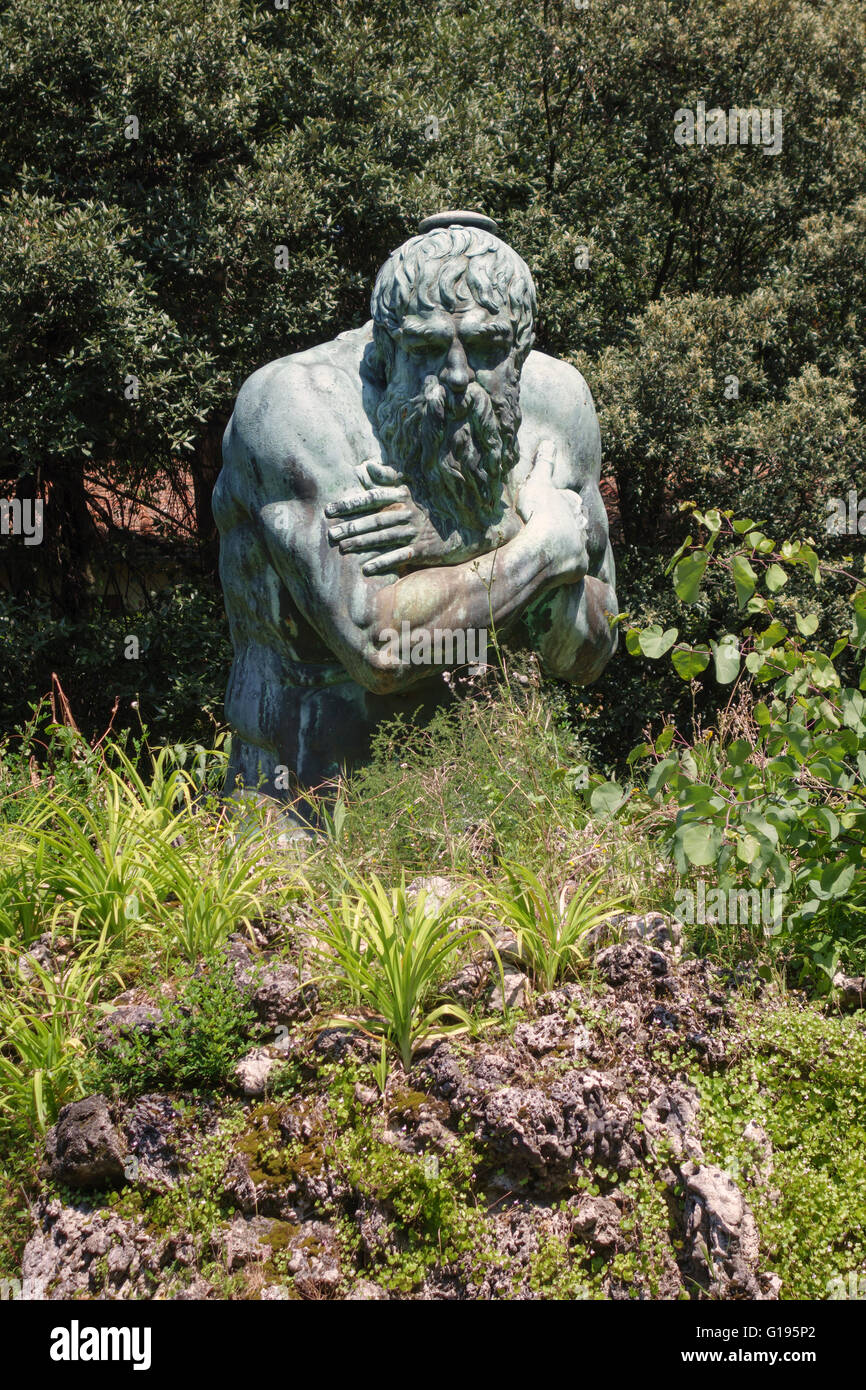 Villa di Castello (Villa Reale), près de Florence, en Italie. La fontaine de janvier (ou Appennino) par Bartolomeo Ammannati, 1563 Banque D'Images