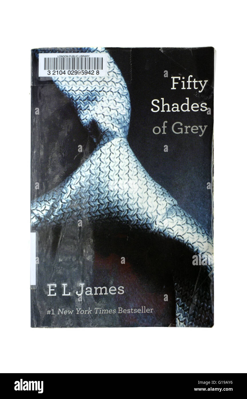 50 nuances de Grey de E L James photographié sur un fond blanc. Banque D'Images