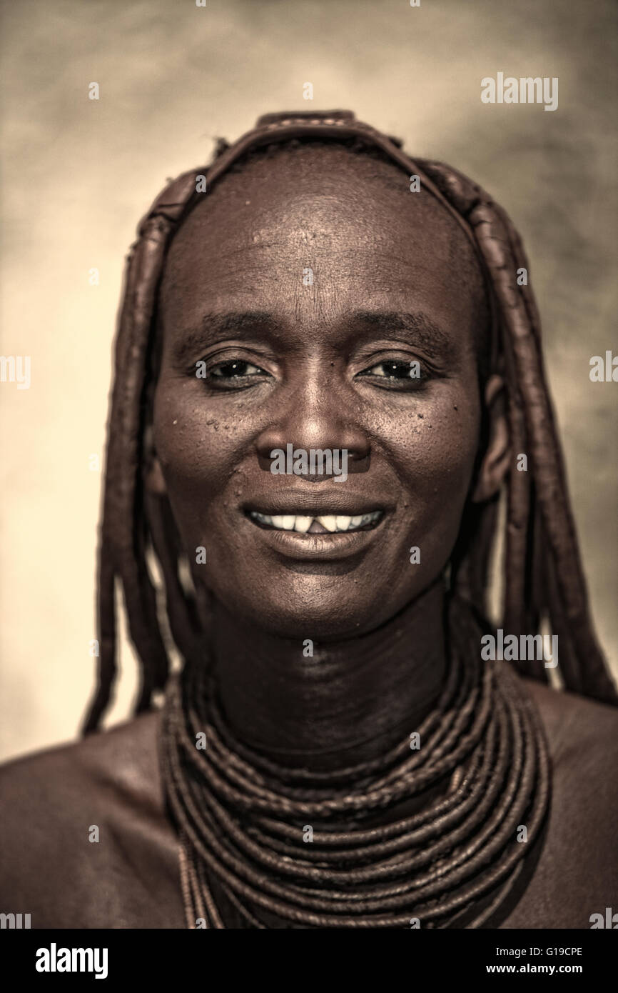Femme Himba, Skeleton Coast National Park, Namibie, Afrique Banque D'Images