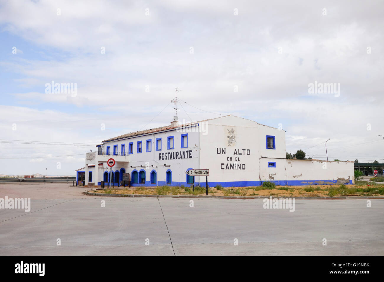 Espagnol vide, en bordure de la Roadhouse restaurant, La Mancha, Espagne. Banque D'Images