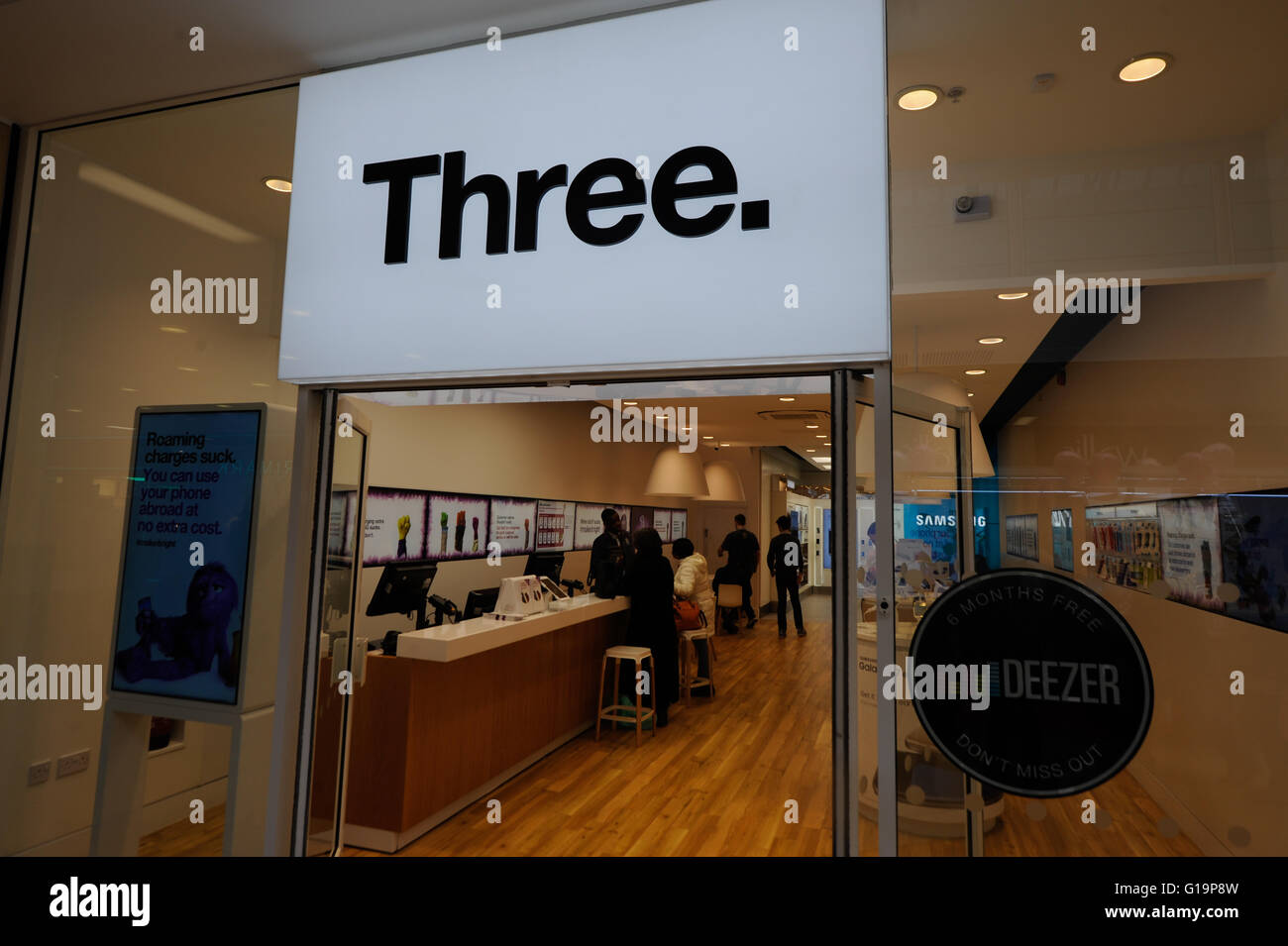 Trois magasin dans le centre de St Davids Cardiff - Royaume-Uni Banque D'Images