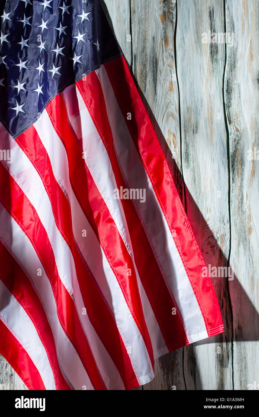 Drapeau USA sur fond de bois. Banque D'Images