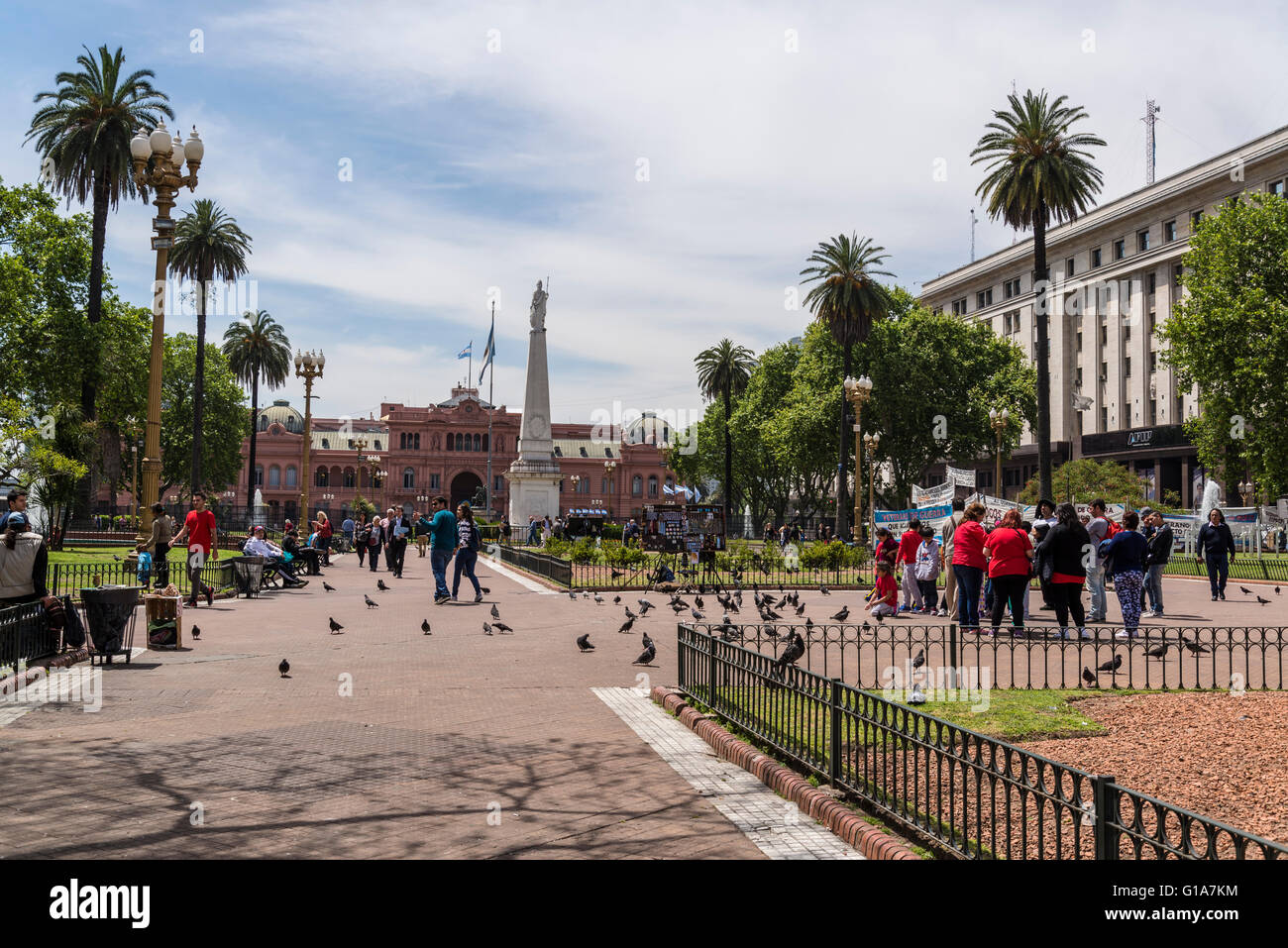 Plaza de Mayo avec Casa Rosada en arrière-plan, la Place de Mai, Buenos Aires, Argentine Banque D'Images