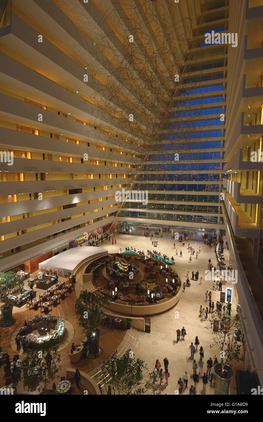 Le hall de l'hôtel Marina Bay Sands à Singapour Banque D'Images