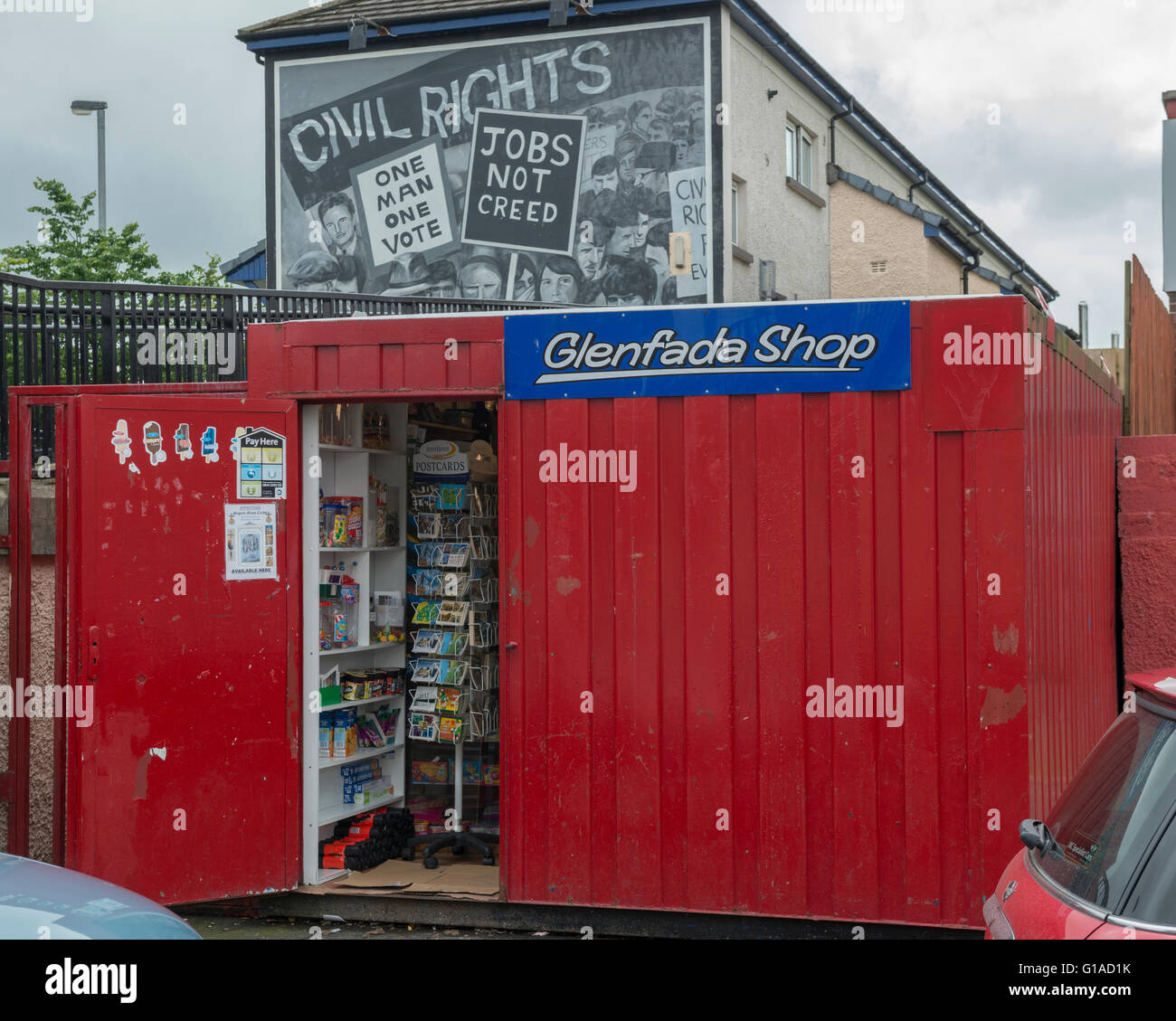 Civil Rights & Glenfada murale boutique dans les Bogside Estate. Derry Londonderry. L'Irlande du Nord. UK. L'Europe Banque D'Images