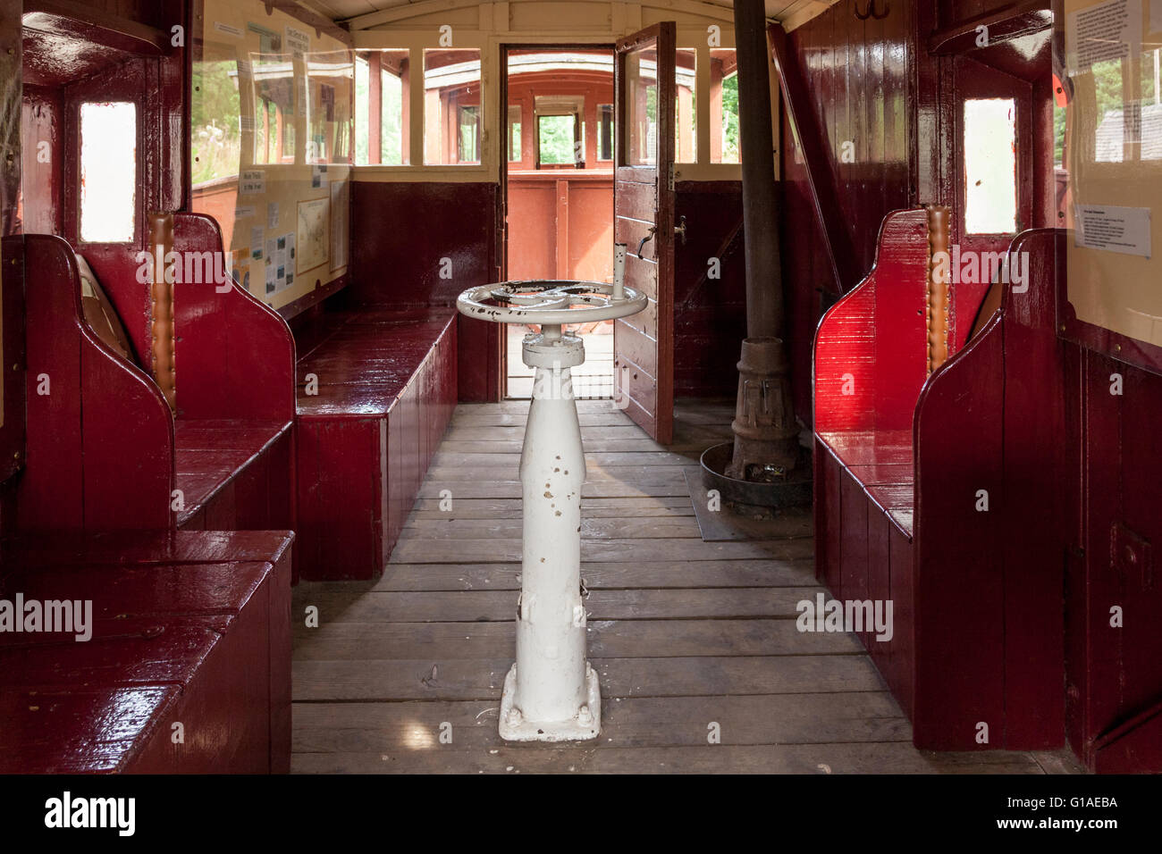 Intérieur d'une ancienne voie ferrée van de frein à High Peak Junction, Cromford, Derbyshire, Angleterre, RU Banque D'Images