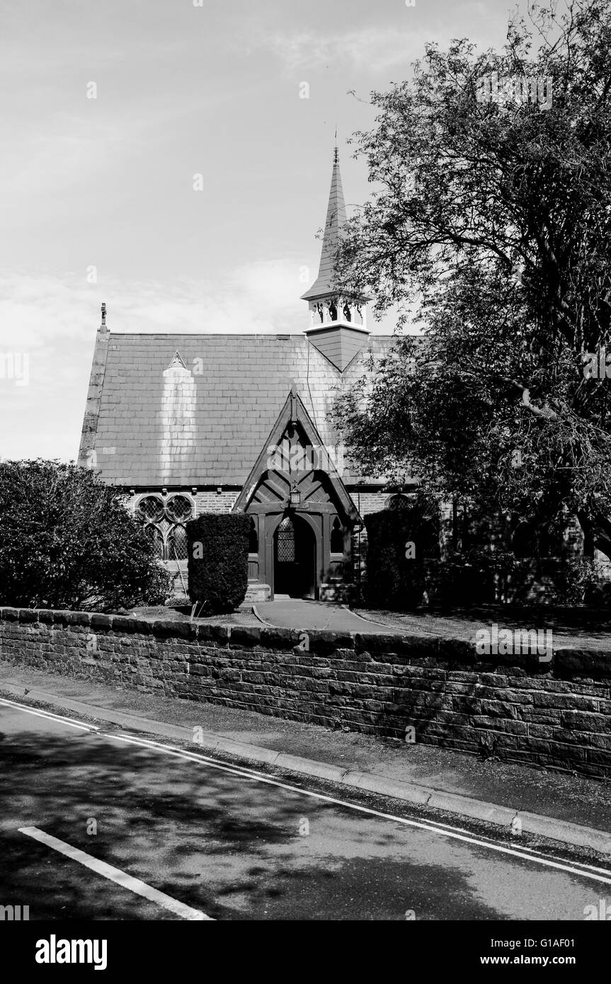 St Marks est une belle petite église de campagne situé au coeur du village de Dunham la ville. Banque D'Images