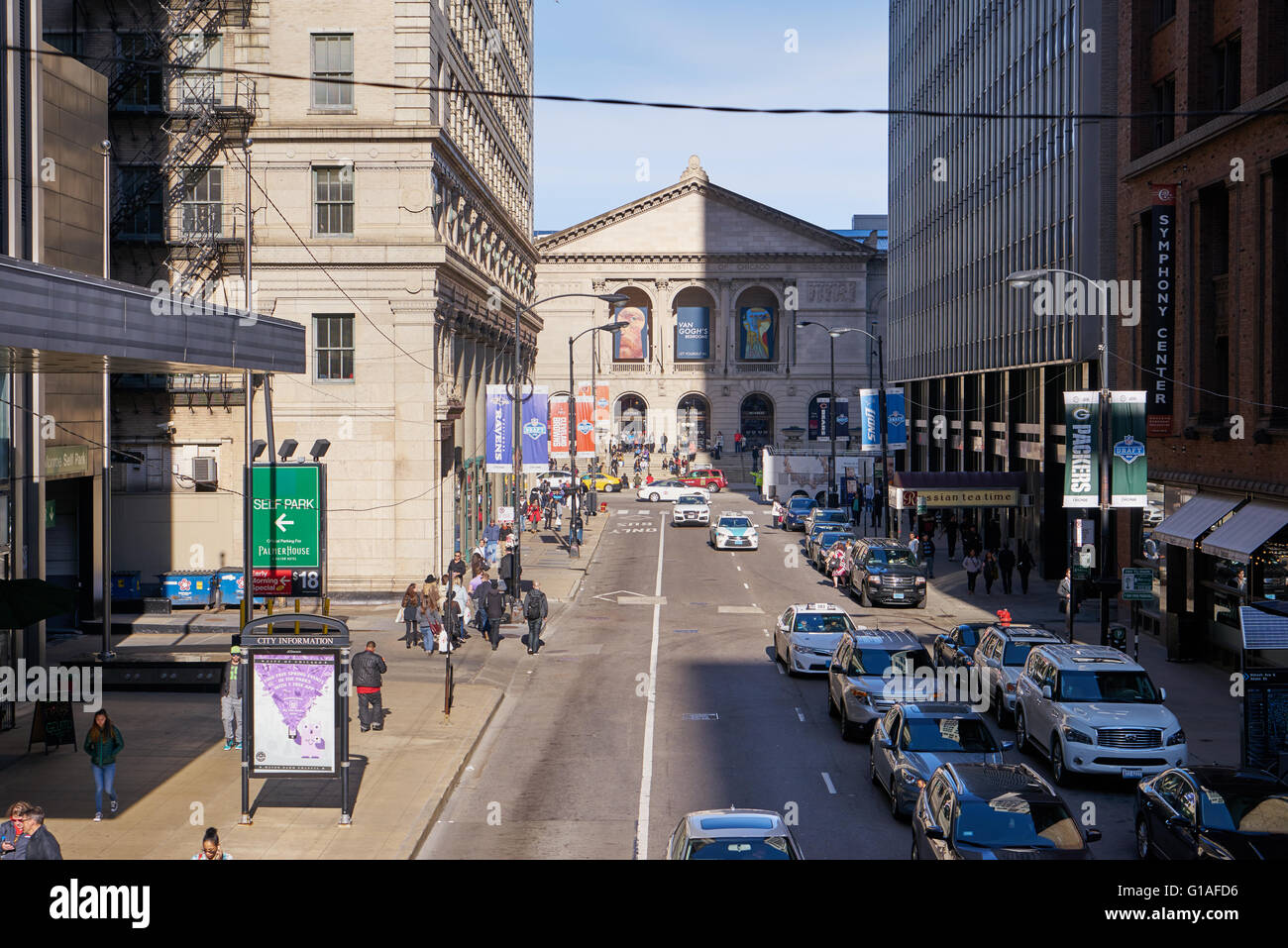 Regardant vers le bas E. Adams St. à l'Art Institute of Chicago Banque D'Images