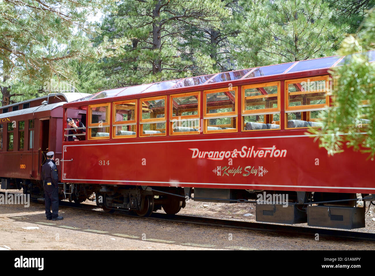 Knight l'observation du ciel sur la voiture Durango & Silverton Colorado railroad en vapeur du patrimoine Banque D'Images