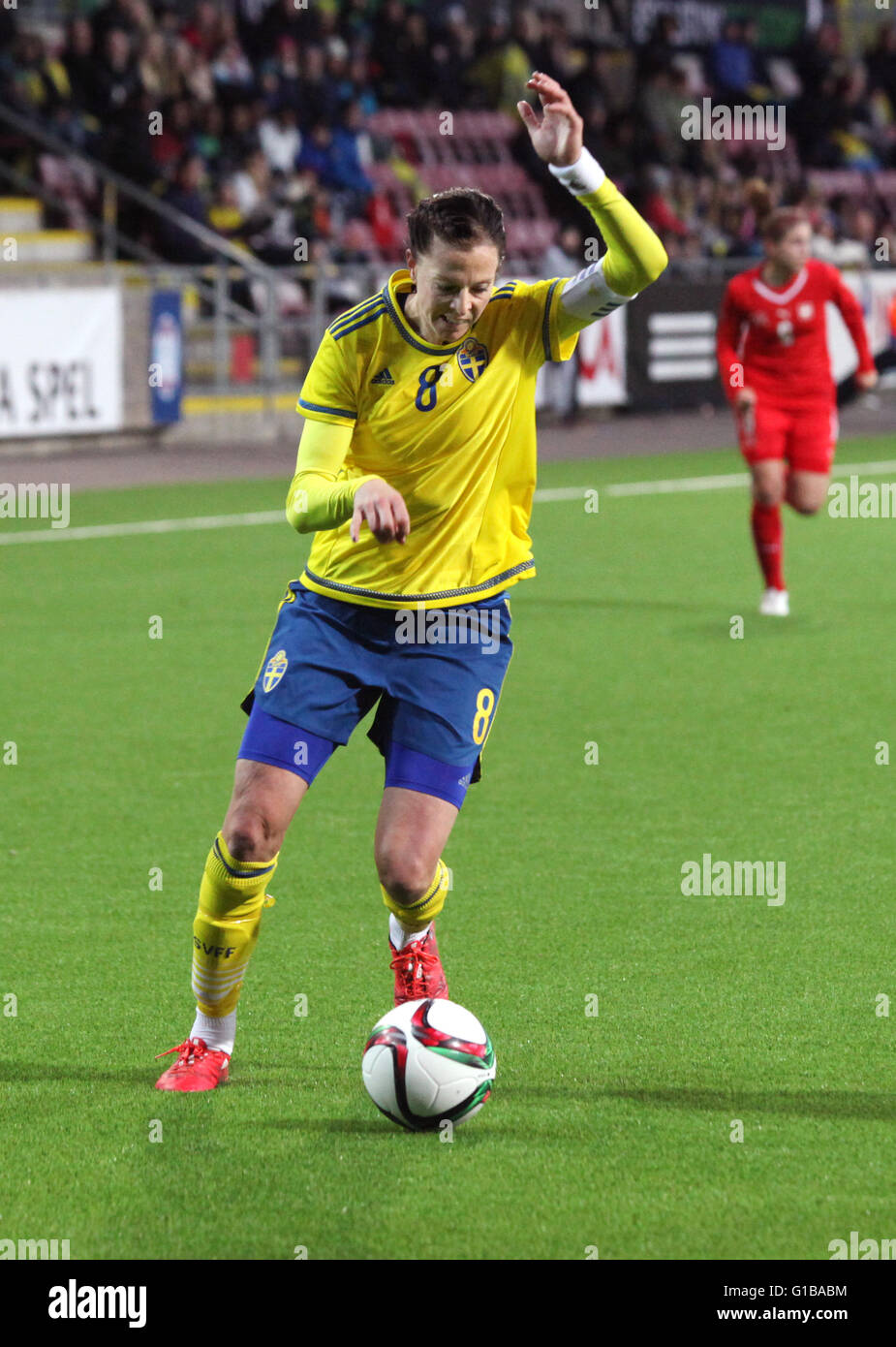LOTTA SCHELIN football joueur professionnel suédois en France Lyon,ici dans l'équipe nationale contre la Suisse Banque D'Images