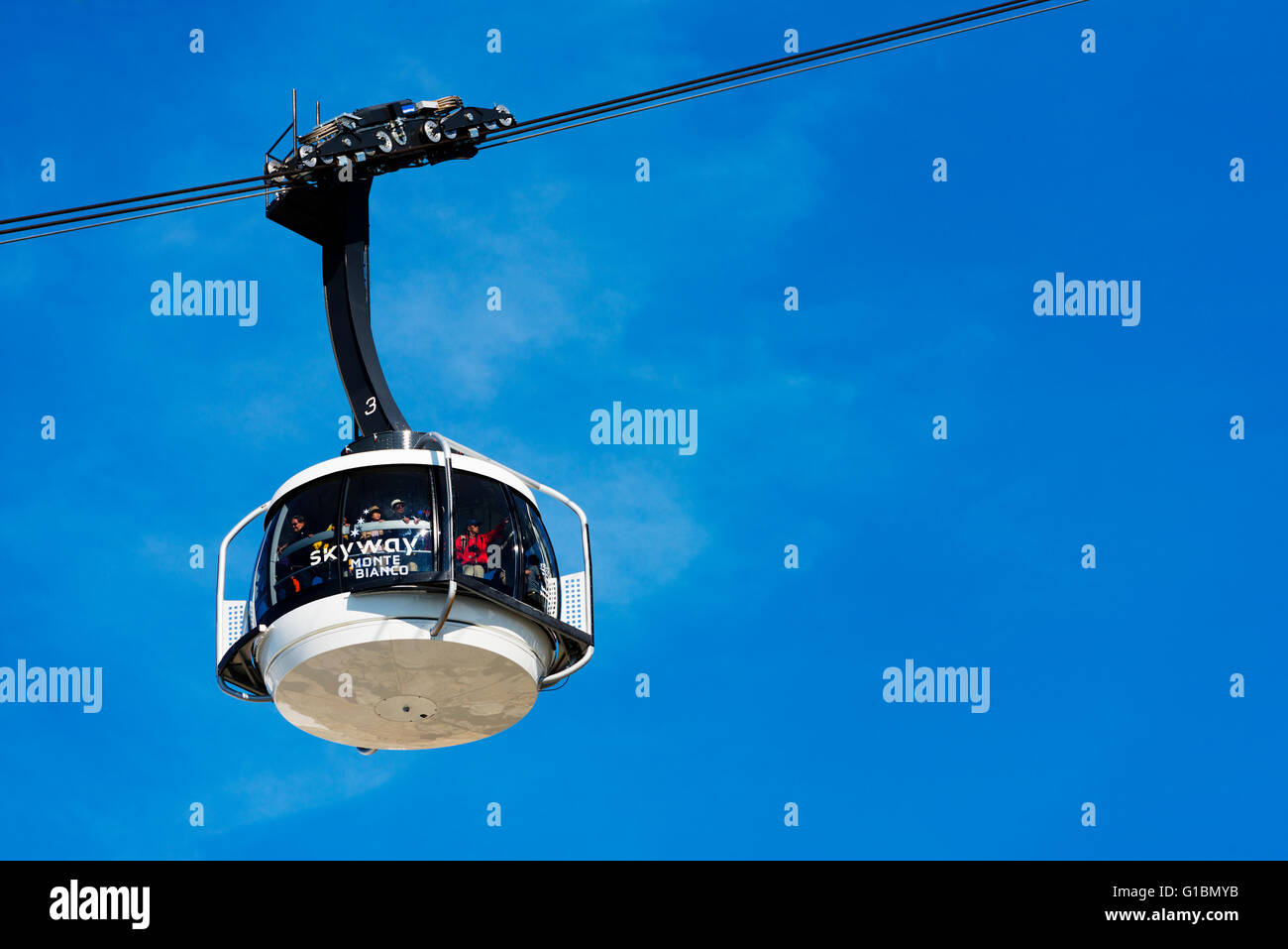 L'Europe, Italie, Alpes italiennes ; Courmayeur ; nouvelles du téléphérique Skyway (2015) à Monte Bianco (Mont Blanc) Banque D'Images