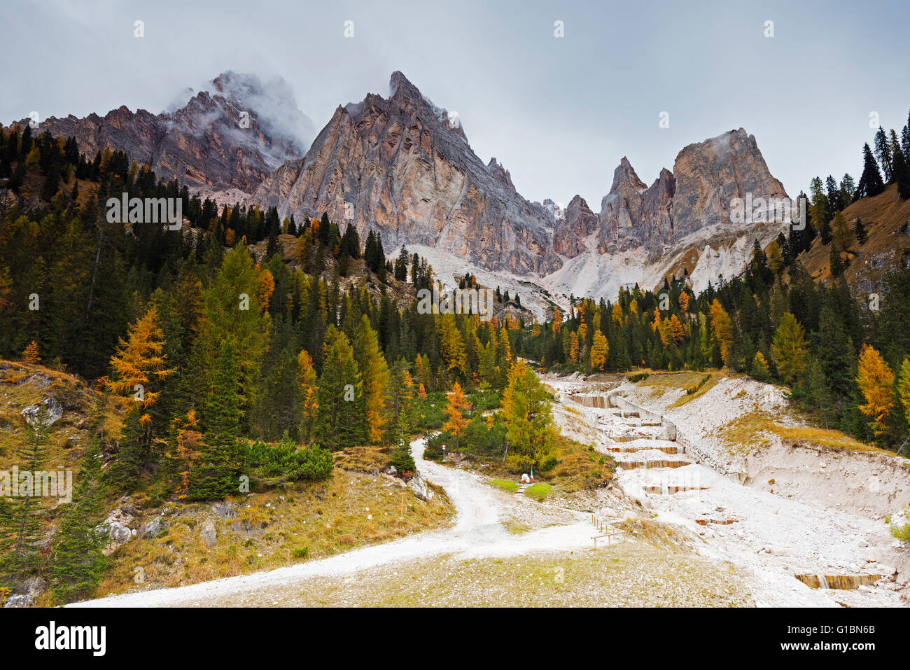 L'Europe, Italie, Dolomites, paysages de montagne d'automne Banque D'Images