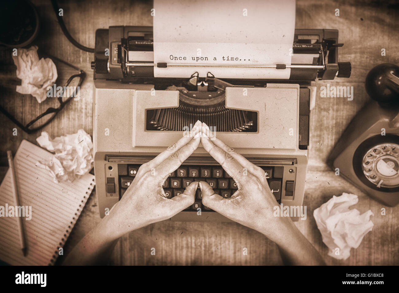 Image composite de il était une fois un message sur fond blanc Banque D'Images