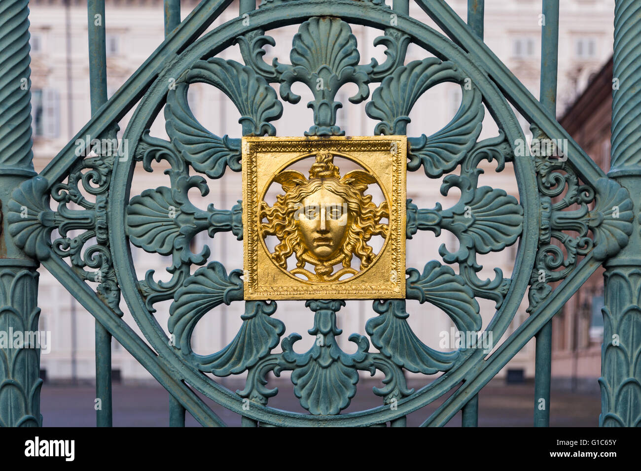 Turin, Italie. Détail de la clôture d'origine du Palais Royal Banque D'Images