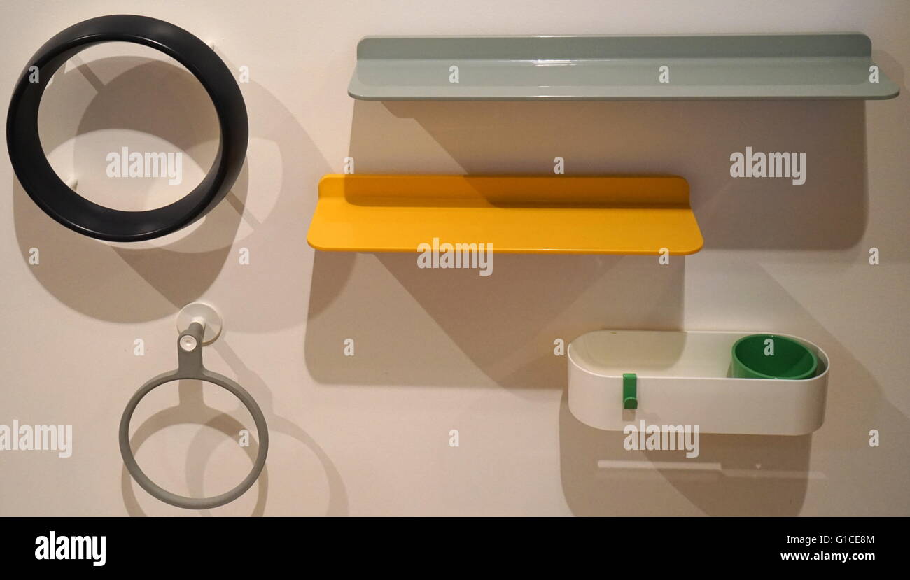 Sabi l'espace, une collection de facile-à-monter produits de stockage et de l'organisation, conçu par le Bureau du projet Map, UK pour Sabi, USA. Banque D'Images