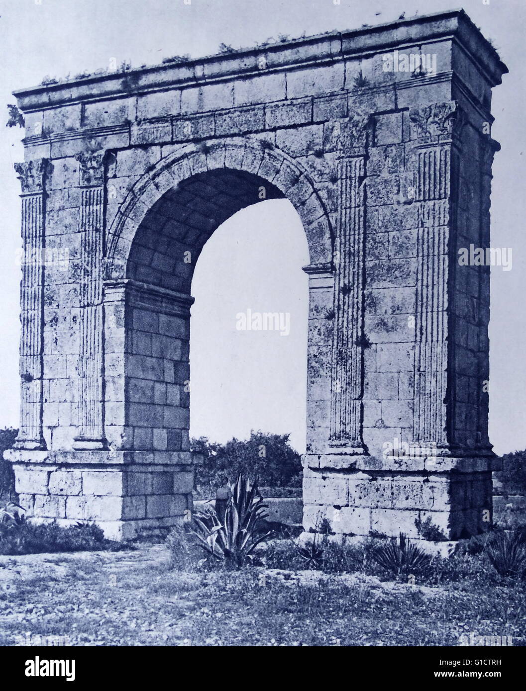 L'Arc de Berà 13 BC ; (parfois écrit Le Manoir) ; arc de triomphe ; au nord-est de la ville de Tarragone, Catalogne, Espagne ; près de Roda de Le Manoir. Banque D'Images