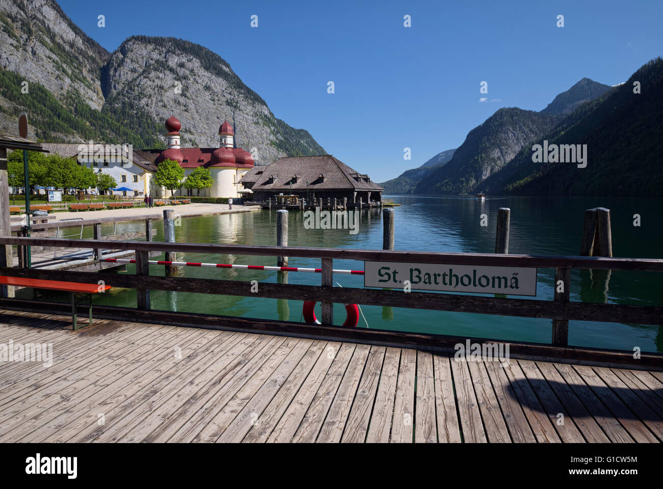 Port de St Bartholomä au lac Königssee, Berchtesgaden, Bavière, Allemagne Banque D'Images