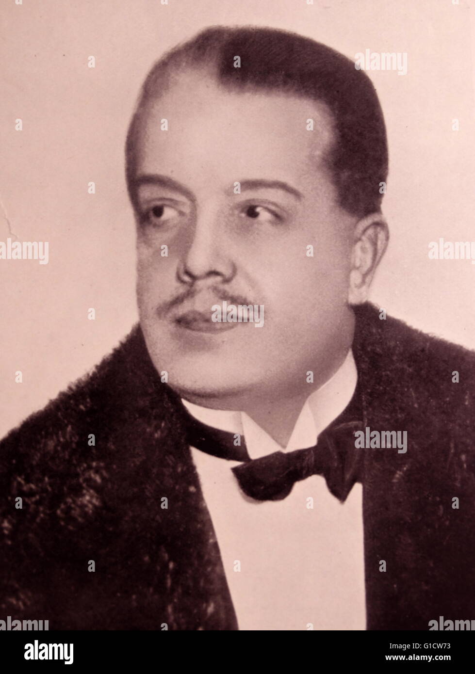 Portrait photographique de Sergueï Pavlovitch Diaghilev (1872-1929) un critique d'art russe, patron, impresario de ballet et fondateur des Ballets Russes. En date du 20e siècle Banque D'Images