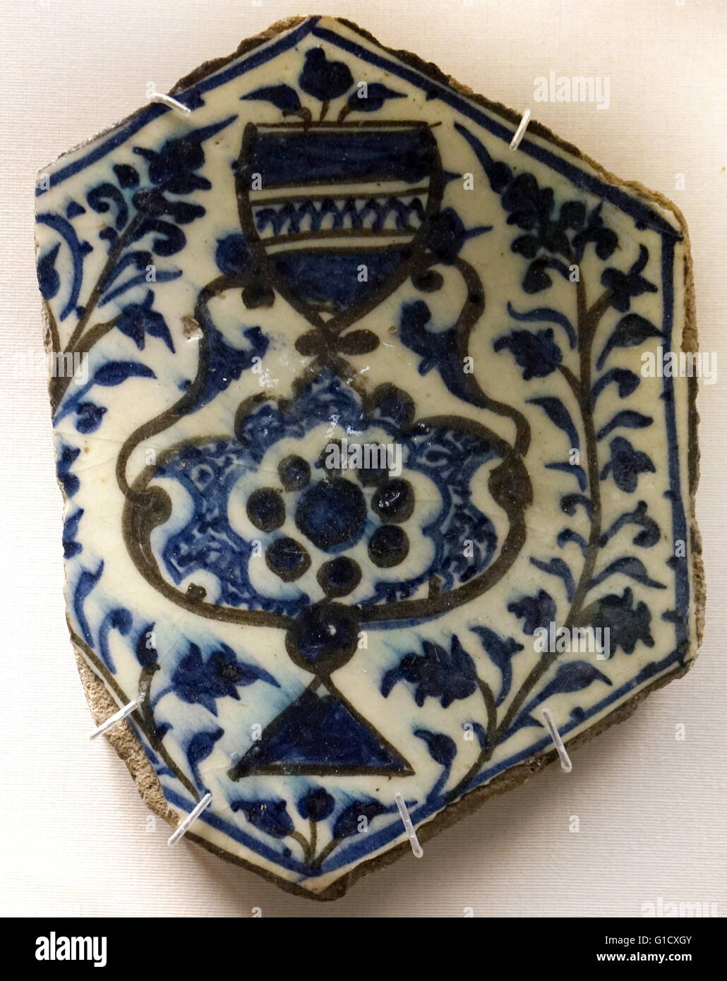 Décor peint avec des tuiles hexagonales, de Syrie. En date du 15e siècle Banque D'Images