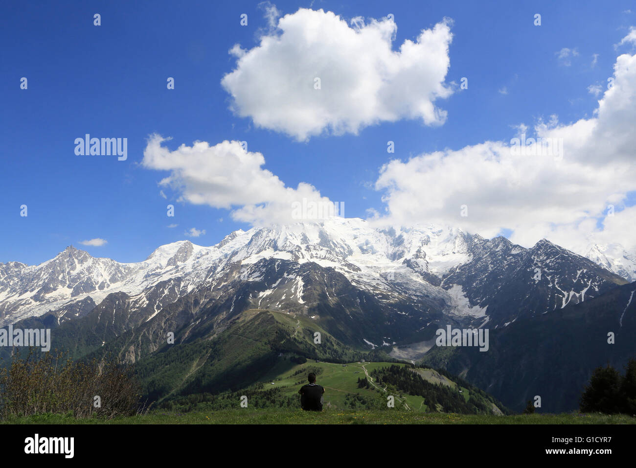 Le Mont Blanc est la plus haute montagne dans les Alpes et le plus haut sommet d'Europe. La France. Banque D'Images