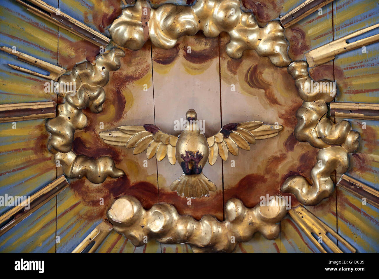 L'église Saint-Nicolas de Veroce. Colombe du saint Esprit. La France. Banque D'Images