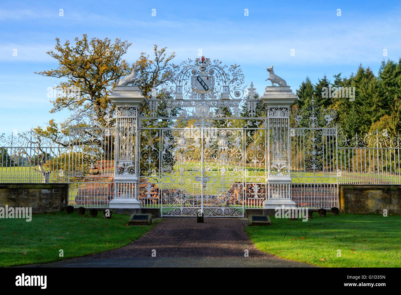 Portes en fer forgé, au Pays de Galles Banque D'Images