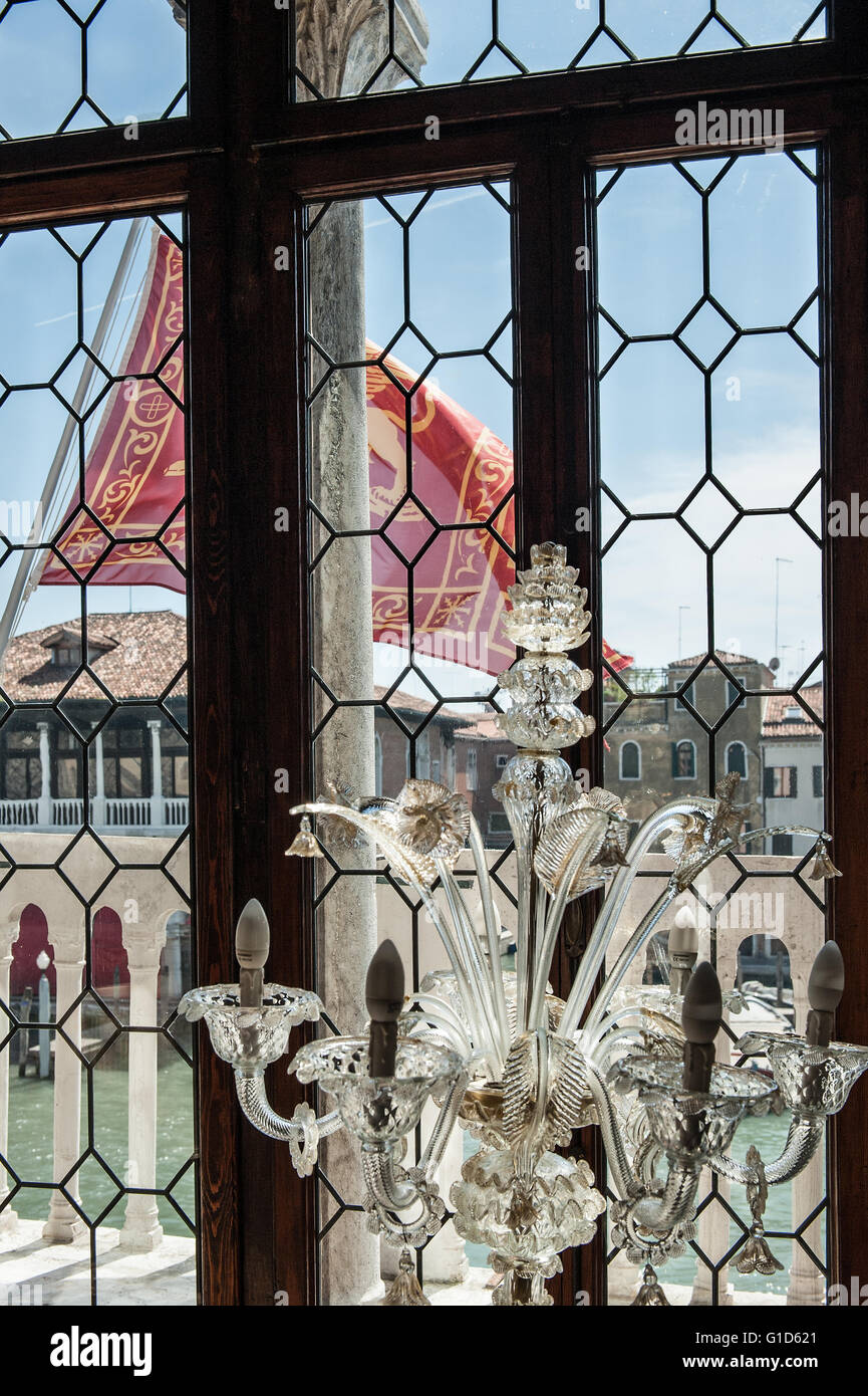 L'intérieur de la fenêtre du palais vénitien Banque D'Images