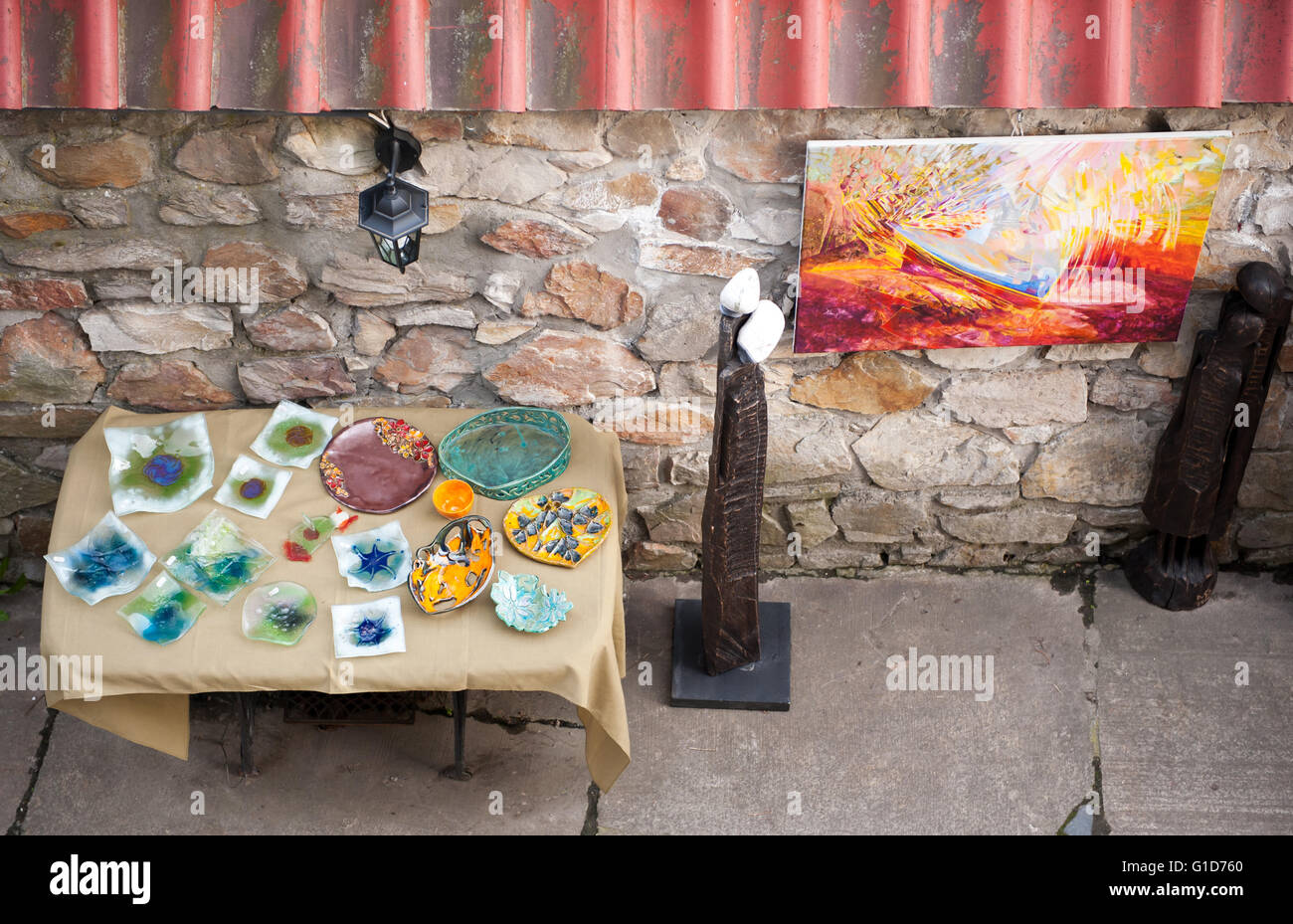 Boutique de souvenirs de l'art en extérieur en Kazimierz Dolny, Pologne, Europe, voyage, destination touristique de Bohême visites. Banque D'Images