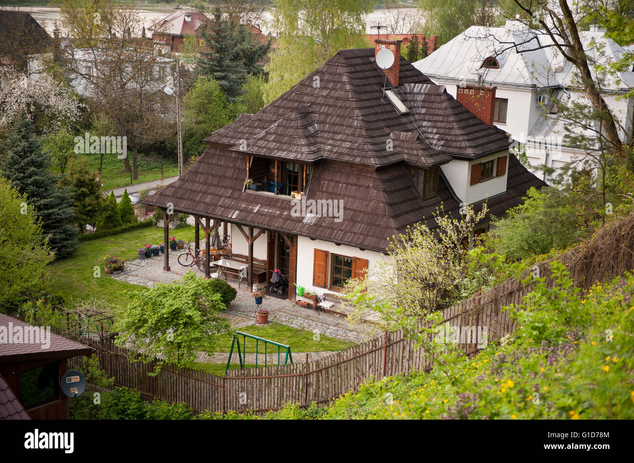 Maison privée à Kazimierz Dolny, Pologne, Europe, avec jardin à l'extérieur de la propriété naturelle magnifique paysage apaisant. Banque D'Images