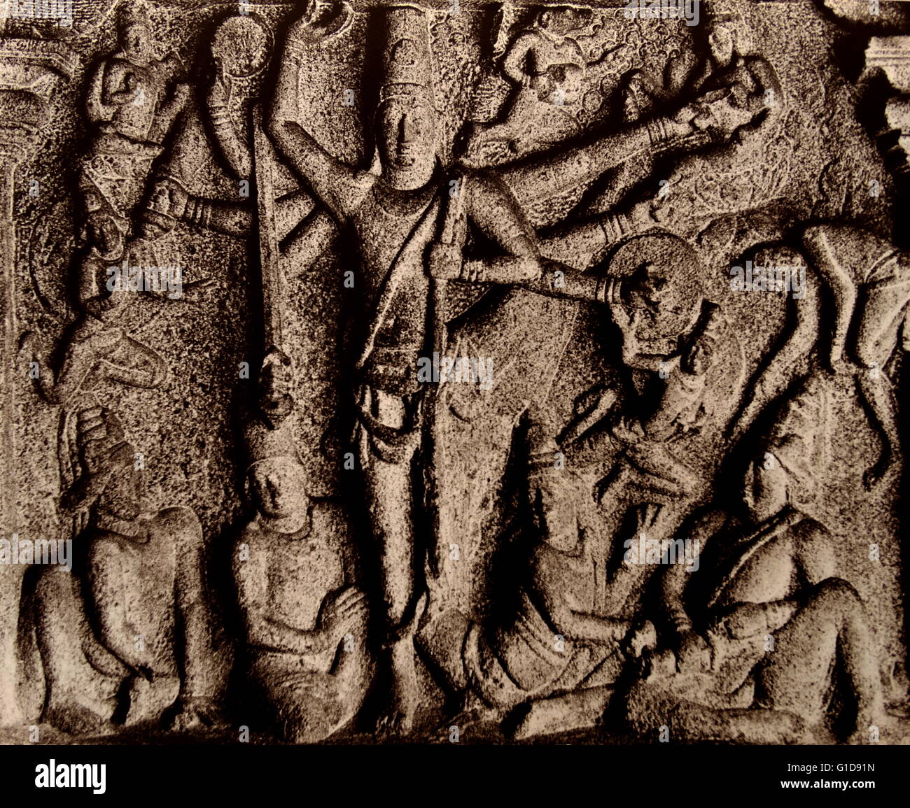 Sculpté relief montrant Vishnu (le dieu hindou) partie des reliefs à Mamallapuram au Tamil Nadu, Inde. En date du 7e siècle Banque D'Images