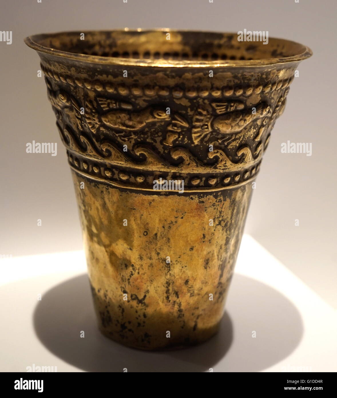 Kero la culture, coupe du rituel en or ; Mesoamerican. Equador AD1450-1535 Banque D'Images
