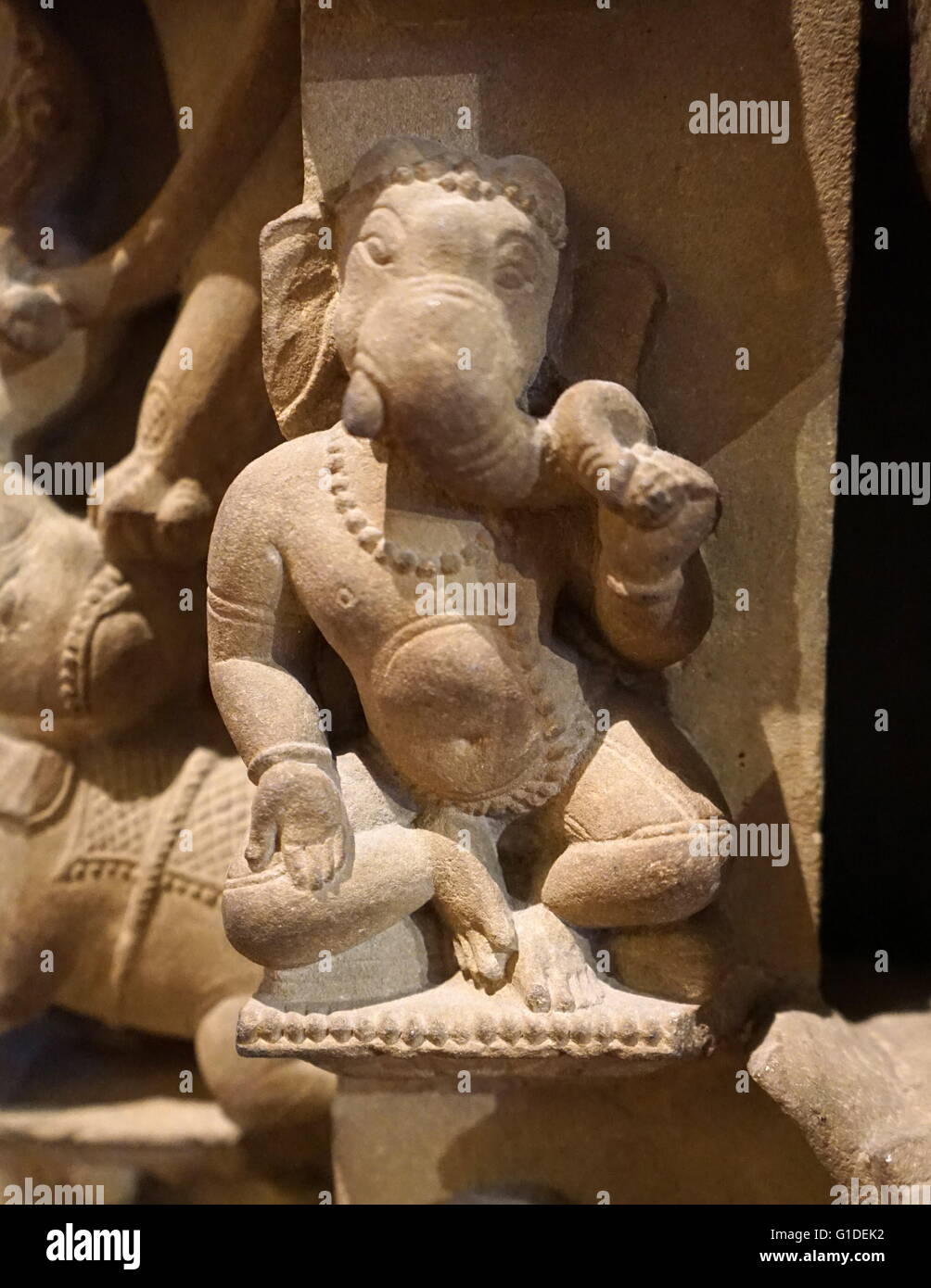 Sculpture représentant Harihara, Vishnu et Shiva, combiné à partir de la dynastie des Chandella. En date du 11e siècle Banque D'Images