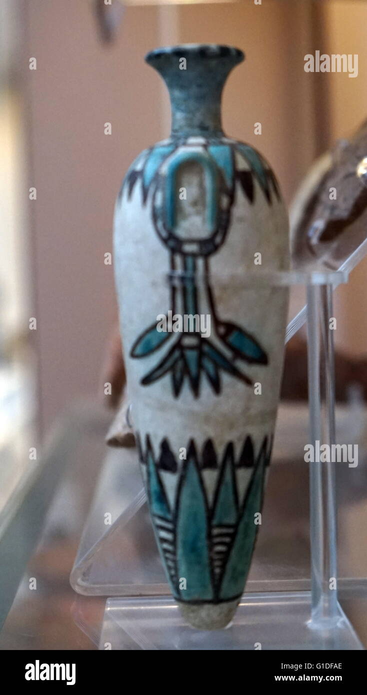 Vitrage bleu scarabée commémoratif d'Amenhotep III à partir de la xviiième dynastie. Banque D'Images
